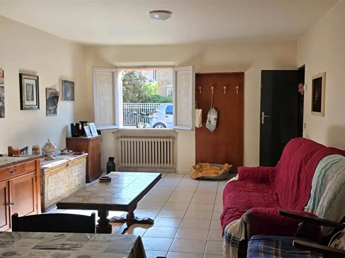 Casa con 7 locali in vendita in Via Giuseppe Garibaldi, Trecastelli