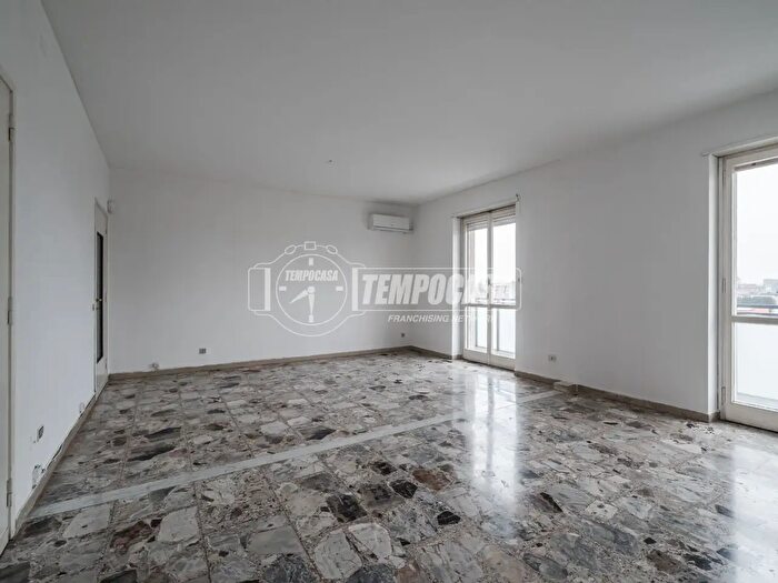 Appartamento quadrilocale in vendita in Via Melchiorre Gioia, Milano