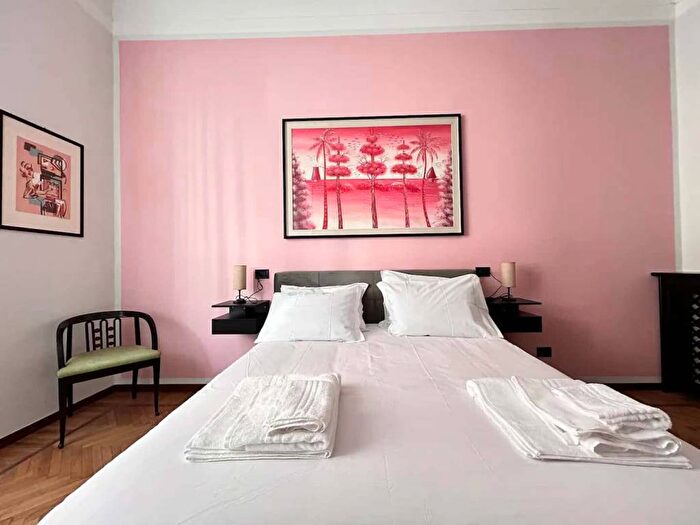 Appartamento quadrilocale in affitto in Via Spartaco, Cadore, Milano