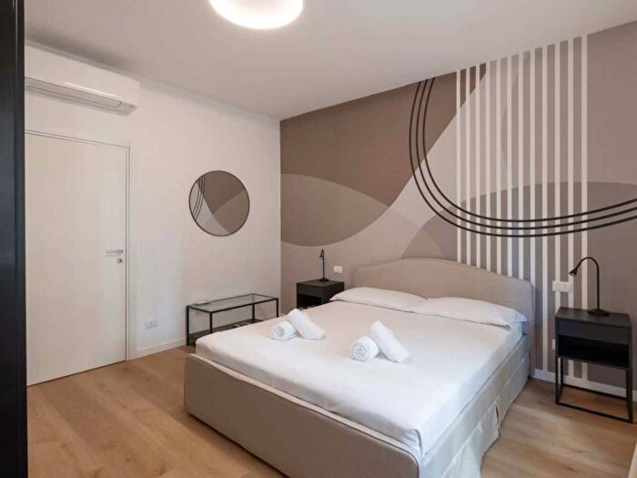 Appartamento trilocale in affitto in Via Domenico Balestrieri, Arena, Milano