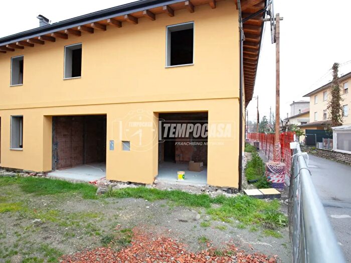 Appartamento quadrilocale in vendita in Via Stenio Guerzoni, Crevalcore