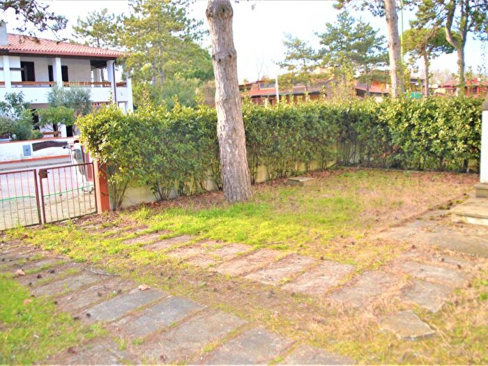 Casa trilocale in affitto in Viale degli Ulivi, Lido degli Estensi, Comacchio