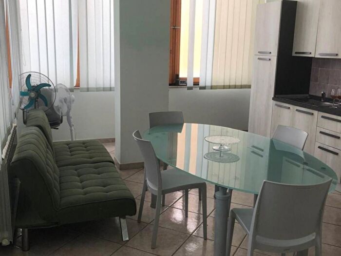 Appartamento bilocale in affitto in Via Giulio Antonio Acquaviva, Acquaviva, Caserta