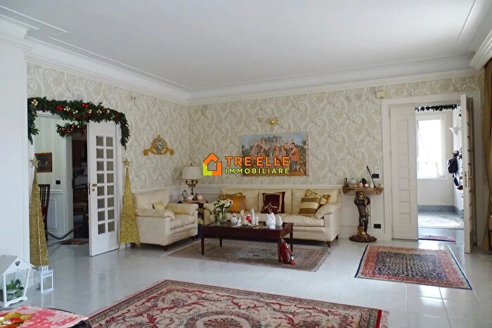 Appartamento trilocale in vendita in Via G Pascoli Cimitile Na, Cimitile