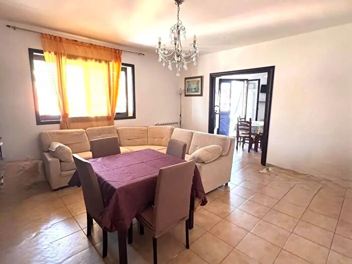 Appartamento quadrilocale in vendita in Via Marianna Missale, Melilli