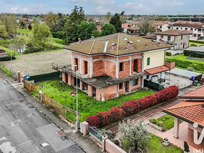Casa trilocale in vendita in Via Sandro Pertini, Tresignana