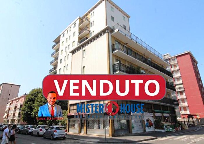 Appartamento trilocale in vendita in Viale Umbria, Cologno Monzese