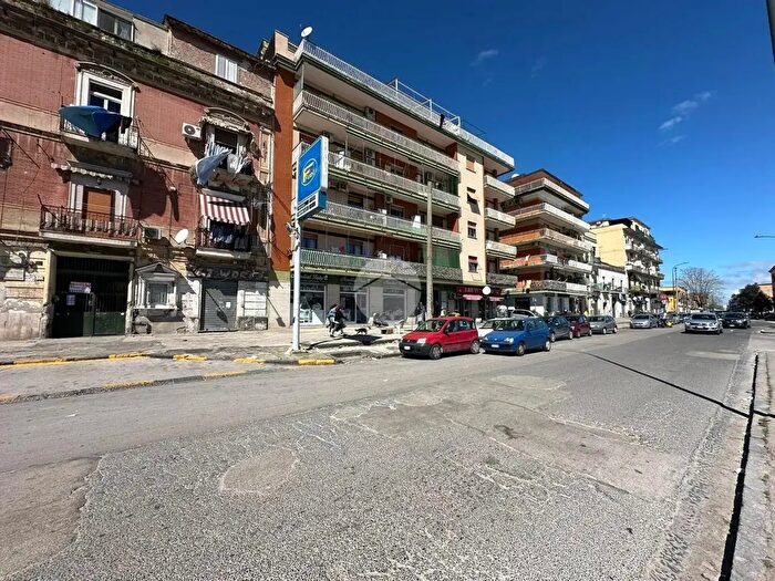 Appartamento trilocale in affitto in Via Francesco De Pinedo, Napoli