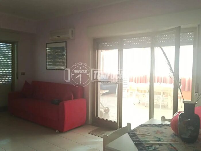 Appartamento trilocale in affitto in Via Don Luigi Sturzo, Villafranca Tirrena