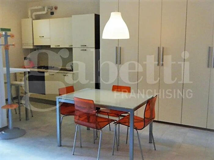 Appartamento monolocale in affitto in Turate