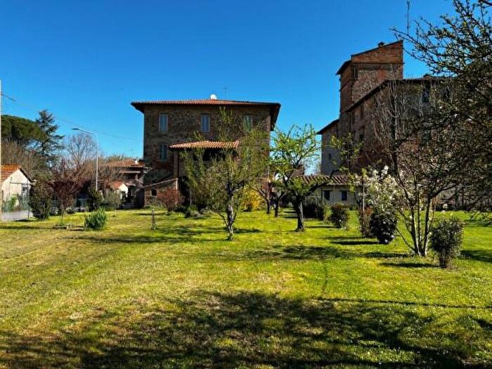 Appartamento con 6 locali in vendita in Abbadia Settefrati, Piegaro