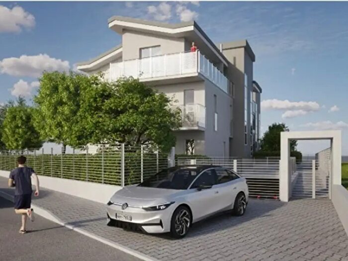 Appartamento con 6 locali in vendita in Via Vecchia di Borgo San Dalmazzo, Cuneo