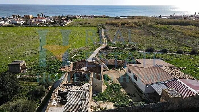 Casa in vendita in Avola, Gela