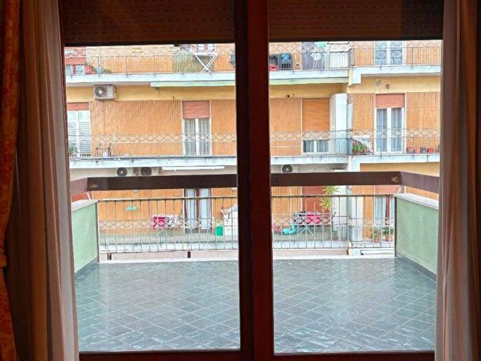 Appartamento trilocale in affitto in Via Napoli, Arzano