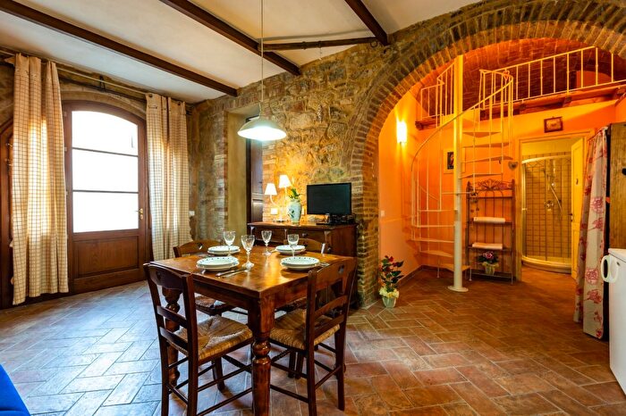 Appartamento con 6 locali in vendita in Chianni