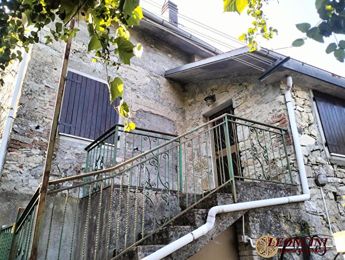 Casa con 6 locali in vendita in Irola di Sotto, Villafranca In Lunigiana