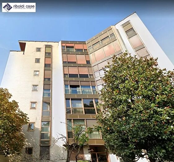 Appartamento quadrilocale in vendita in Monza