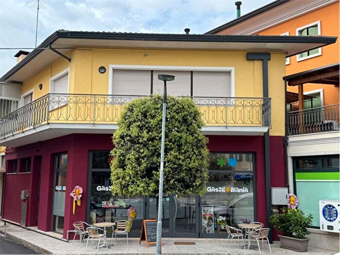 Appartamento bilocale in affitto in piazza caduti della julia, Centro, Latisana