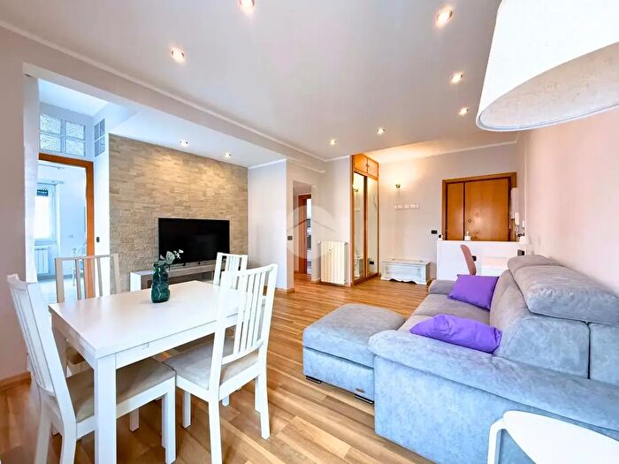 Appartamento bilocale in vendita in Via Adolfo Apolloni, Roma