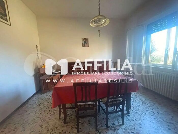Casa quadrilocale in vendita in Via Roma, Jesi