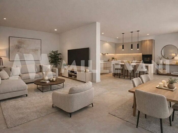 Appartamento con 5 locali in vendita in Via Lipari, Scicli