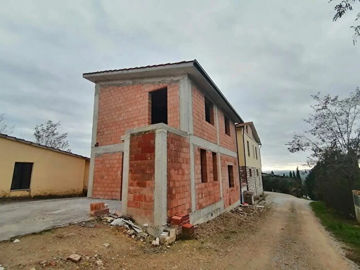 Appartamento con 5 locali in vendita in Loc Le Rombole, Rapolano Terme