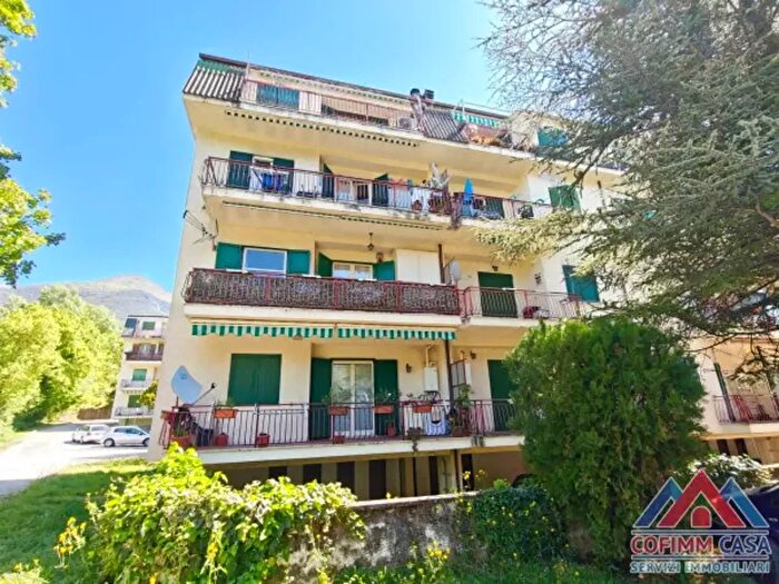 Appartamento trilocale in vendita in Via Valleverde, Balsorano