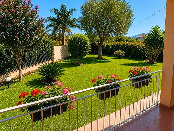 Casa con 5 locali in vendita in Via Verbenia, Carini
