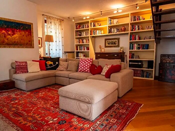 Casa quadrilocale in vendita in San Genesio Ed Uniti
