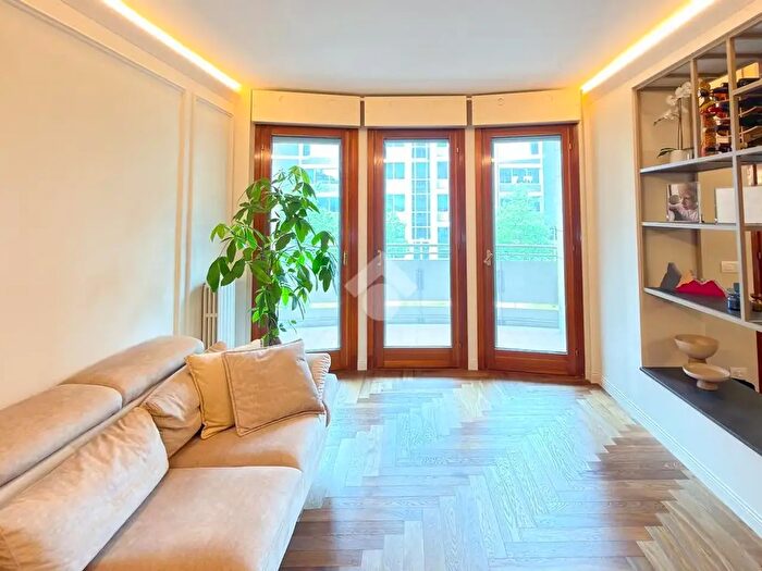 Appartamento quadrilocale in vendita in Via Bruxelles, San Donato Milanese