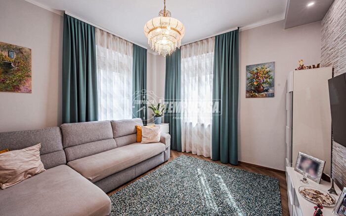 Casa trilocale in vendita in Via Picelli Felegara, Medesano