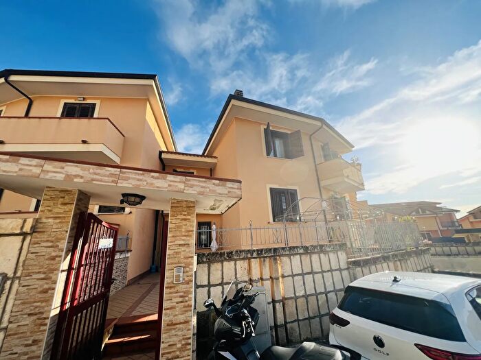 Casa quadrilocale in vendita in Ss, Pizzo