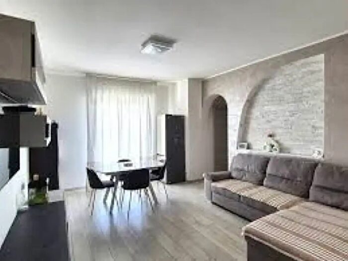 Appartamento trilocale in affitto in Viale Premuda, Milano