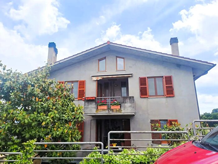 Appartamento con 7 locali in vendita in Strada Fornole Montecampano, Amelia
