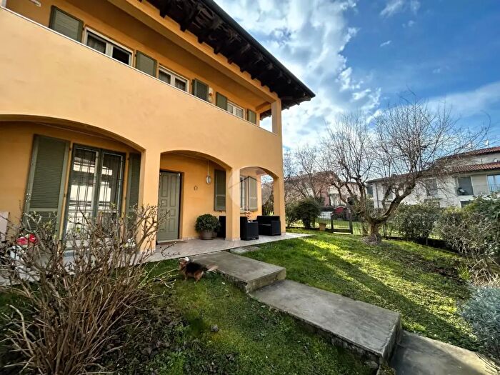 Appartamento trilocale in vendita in Via S Donato, Rovato