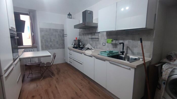 Appartamento trilocale in vendita in Via Roma, Valfabbrica