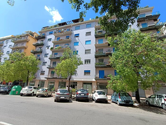 Appartamento quadrilocale in vendita in Via Giuseppe Sciuti, Palermo