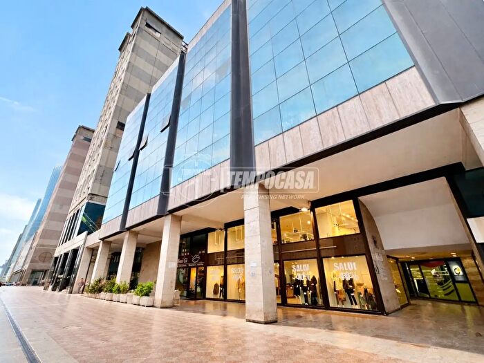 Appartamento monolocale in affitto in Centro Direzionale a, Napoli