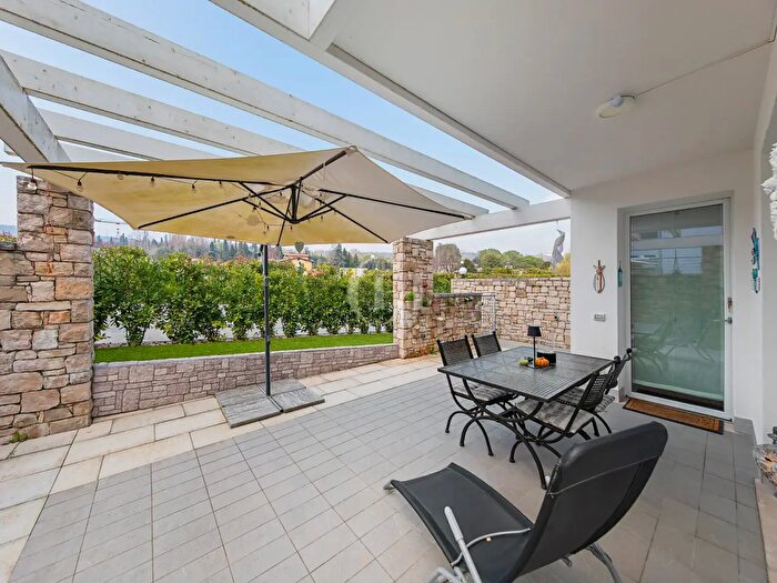 Appartamento trilocale in vendita in Milite Ignoto, Padenghe Sul Garda