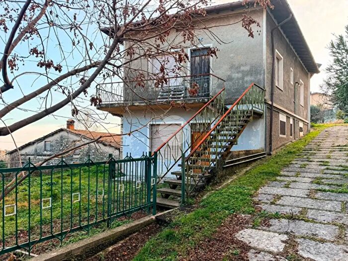 Casa con 6 locali in vendita in Via Raffaello, Toscolano Maderno