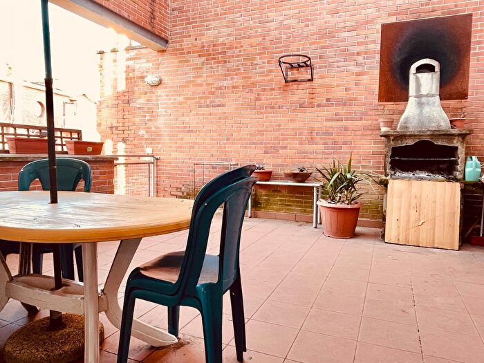 Appartamento con 7 locali in vendita in Siena