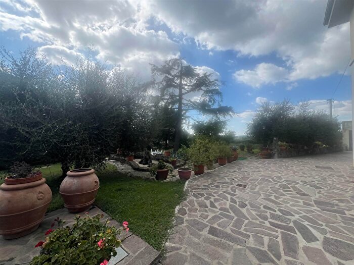 Casa con 7 locali in vendita in Via di Codilungo, Lastra A Signa