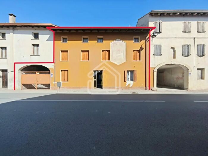 Casa con 5 locali in vendita in Rivignano Teor