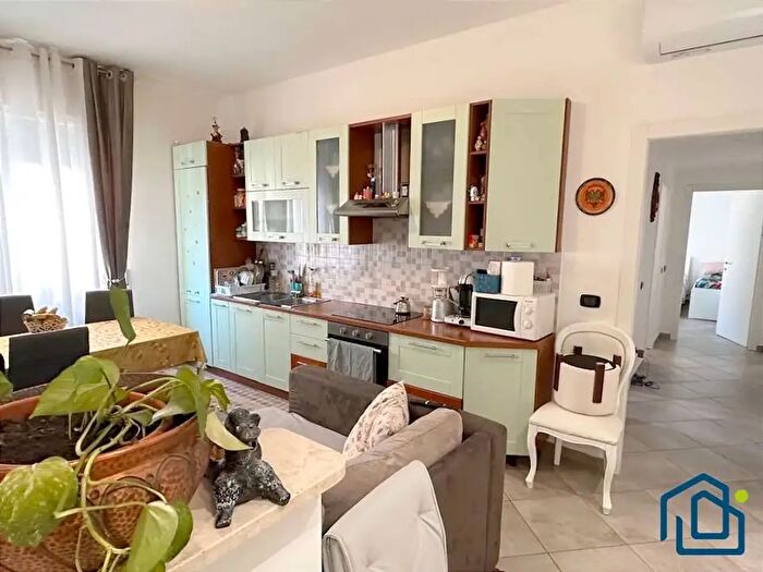 Appartamento trilocale in vendita in Via Parini, Busto Garolfo