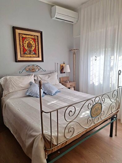 Appartamento trilocale in affitto in Via Latera, Roma