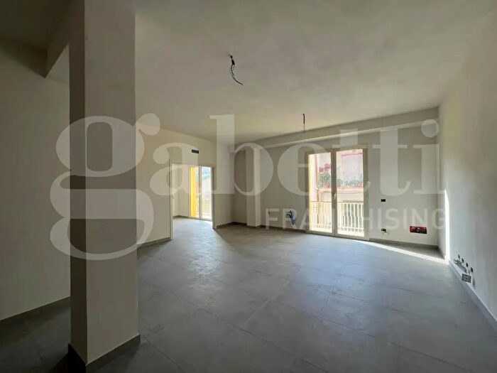 Appartamento trilocale in vendita in Martiri delle Ardeatine, Solarino