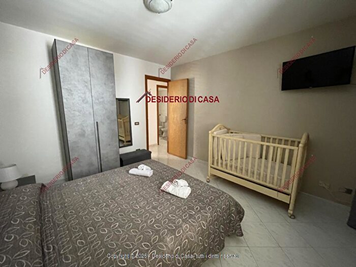 Appartamento quadrilocale in vendita in Via Ruggero Settimo Terrasini Pa Italia, Terrasini