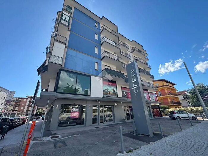 Appartamento quadrilocale in vendita in Via Verdi, Aversa