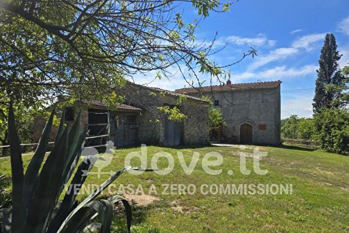 Casa con 6 locali in vendita in Via Lauretana Antica, Asciano