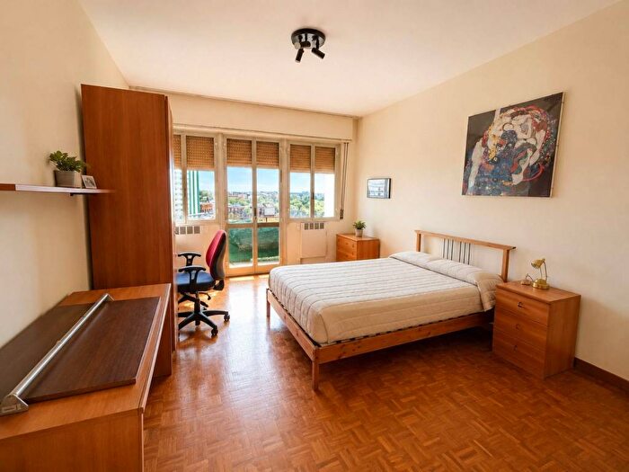 Appartamento quadrilocale in vendita in Via Emilia Ponente, Saffi, Bologna